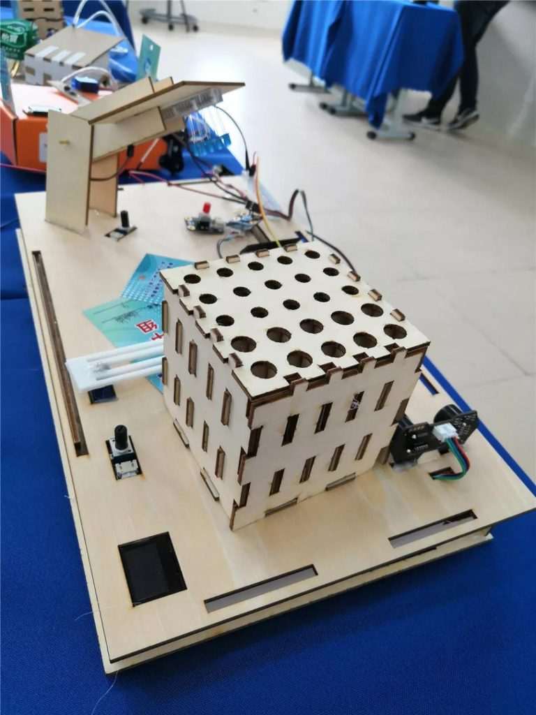 在他們的作品中，我們也能發(fā)現(xiàn)激光切割無處不在的身影。