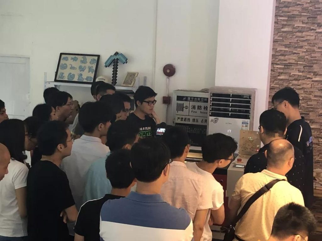 紛紛圍觀,一睹樂造匠真容,更令人贊嘆的還是它的性能。