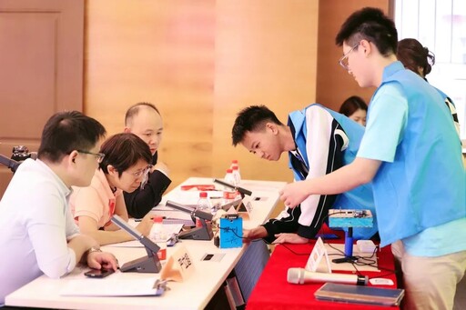 評(píng)委點(diǎn)評(píng)作品2