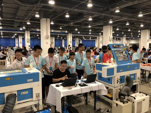 雷宇助力第三屆“童創未來”全國青少年人工智能創新挑戰賽決賽