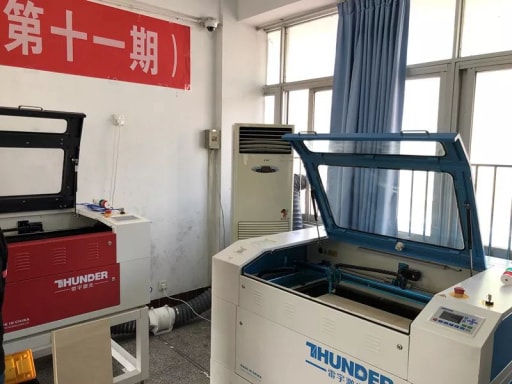 雷宇攜激光切割機雷大宇和樂造匠助力第十一期創客教育教師研修班,受到了一致好評。